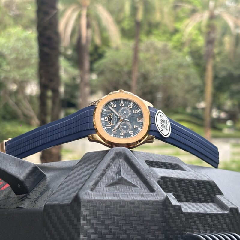 Patek Philippe Aquanaut 5261-001 Blue