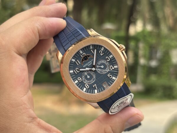 Patek Philippe Aquanaut 5261-001 Blue