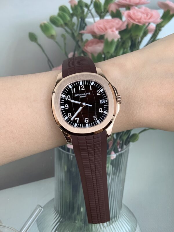 Patek Philippe Aquanaut (AQUANAUT) Rose Gold