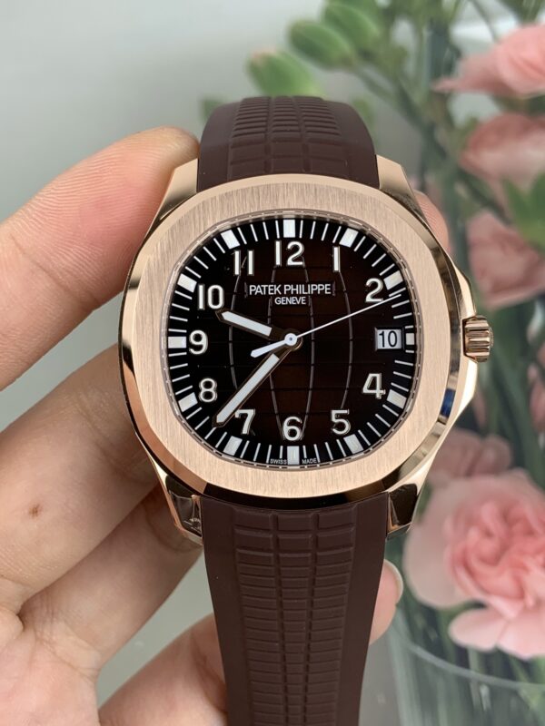 Patek Philippe Aquanaut (AQUANAUT) Rose Gold