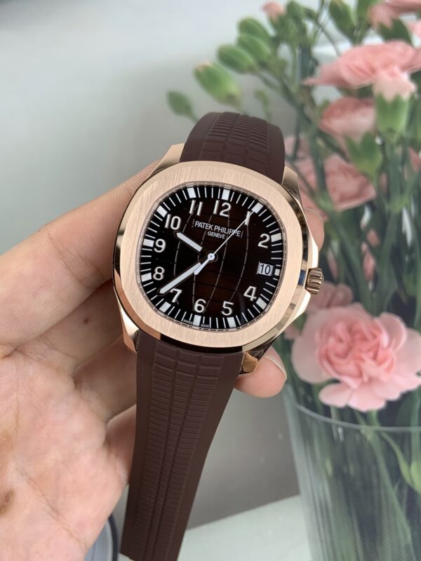 Patek Philippe Aquanaut (AQUANAUT) Rose Gold