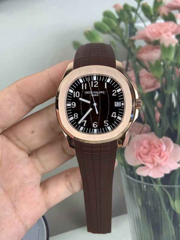 Patek Philippe Aquanaut (AQUANAUT) Rose Gold