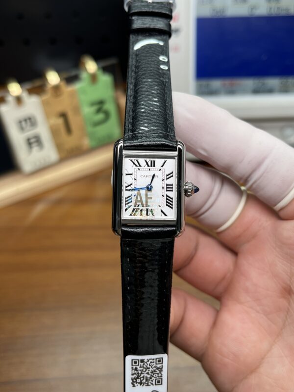 i1776018676268_2143_0_0.jpg Cartier Tank (TANK)