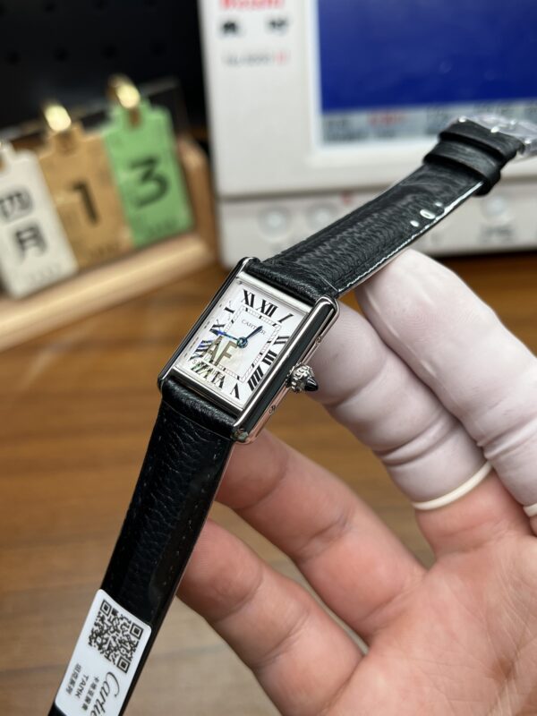 i1776018676273_5003_0_1.jpg Cartier Tank (TANK)
