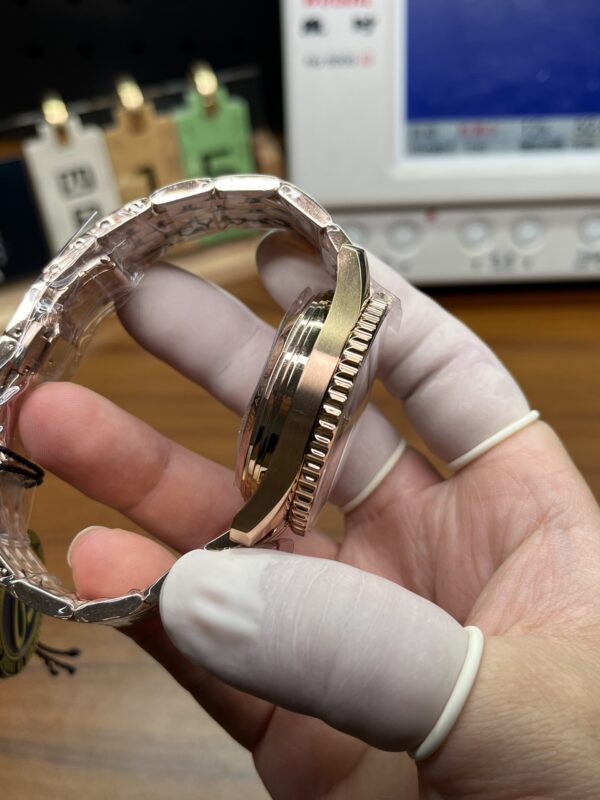 Breitling Navitimer Rose Gold