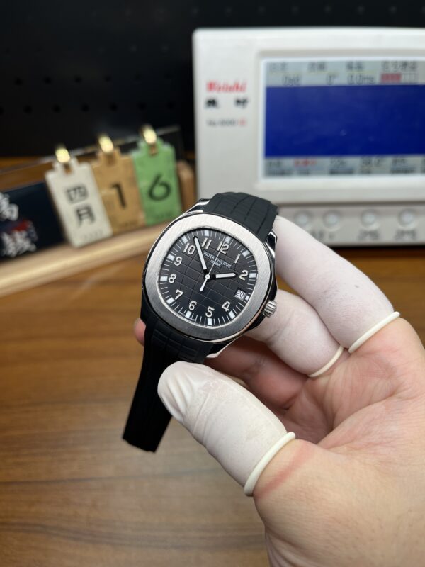 Patek Philippe Aquanaut (AQUANAUT) Black