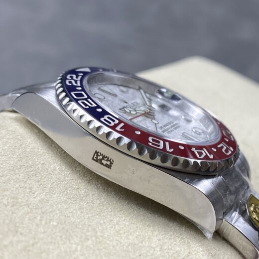 Rolex GMT-Master II (GMT-MASTER) Gold image 5