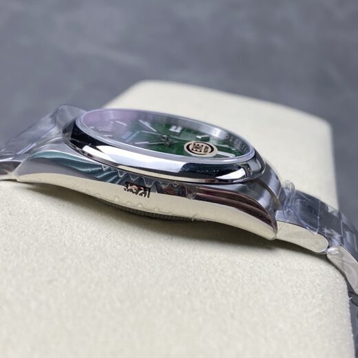 Rolex Oyster Perpetual 3230 Ice Blue image 5