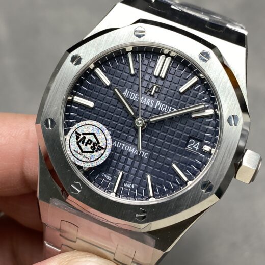 Audemars Piguet Royal Oak 15400 image 3