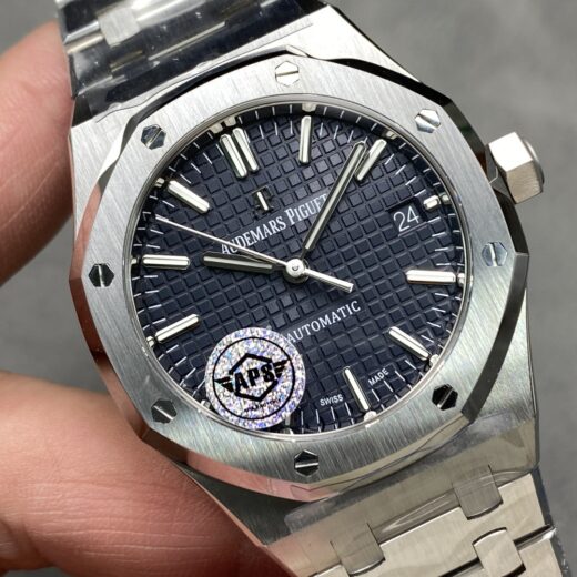 Audemars Piguet Royal Oak 15400 image 2