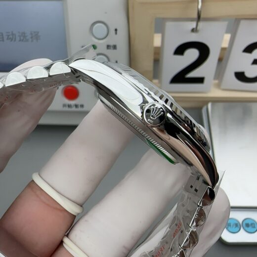 Rolex Datejust (DATEJUST) White image 3