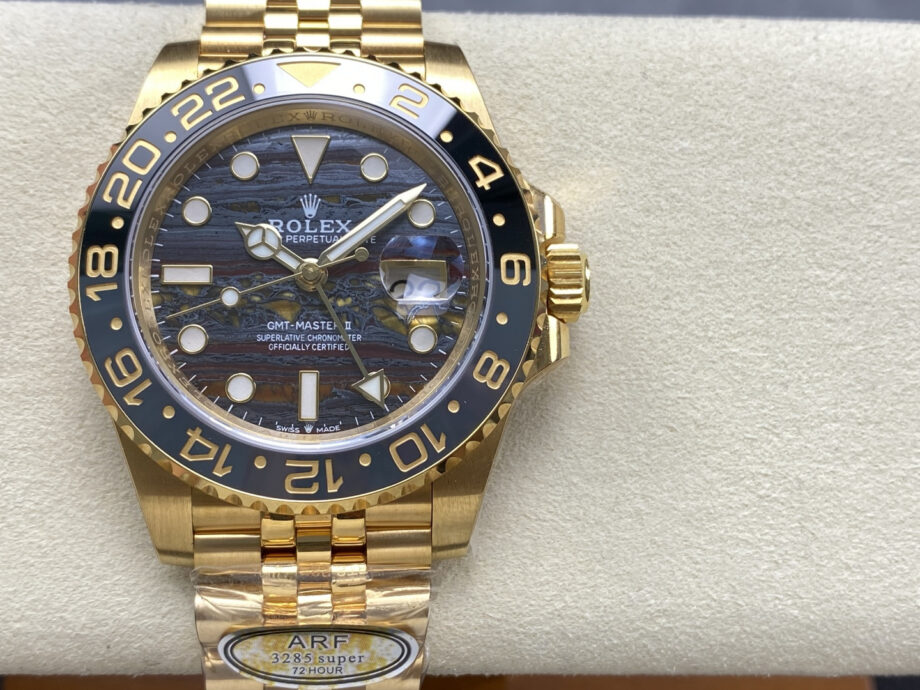 Rolex GMT-Master II (GMT-MASTER) Red