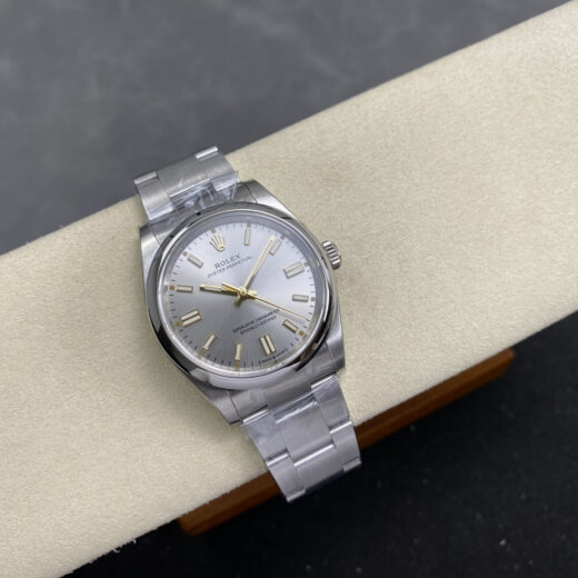 Rolex Oyster Perpetual 3230 Ice Blue image 4
