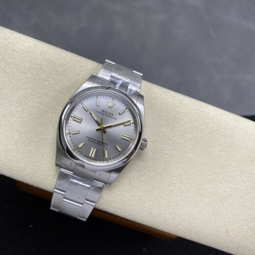 Rolex Oyster Perpetual 3230 Ice Blue image 5