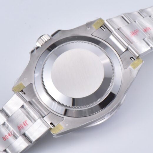 Rolex Submariner 126619 White image 4