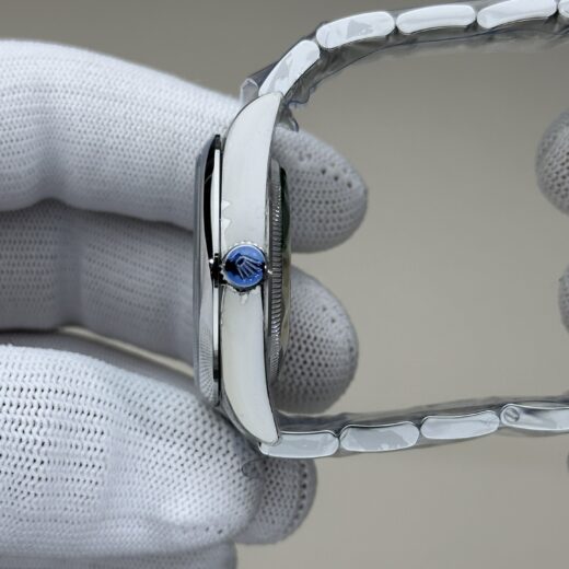 Rolex Oyster Perpetual 3230 Ice Blue image 5