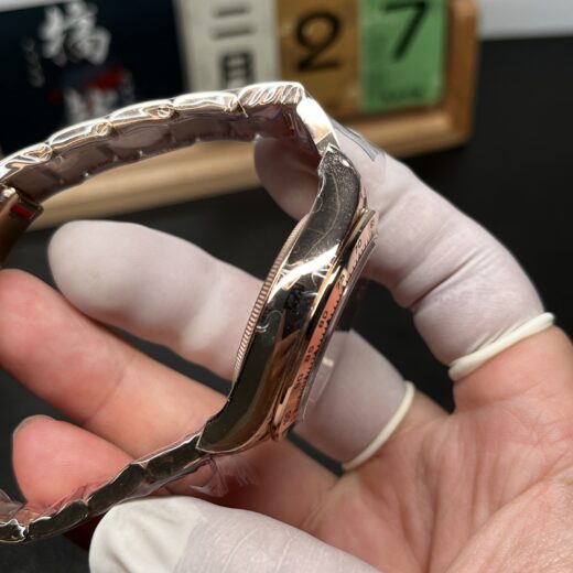 Rolex Daytona (DAYTONA) Rose Gold image 3