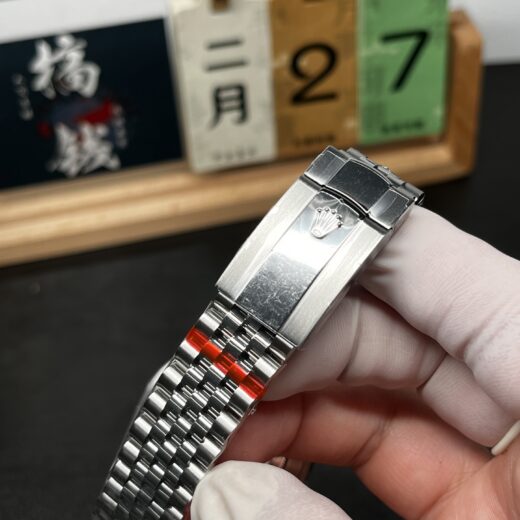 Rolex Datejust (DATEJUST) White image 4