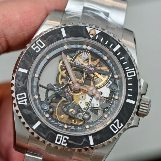 Rolex Submariner (SUBMARINER) Gold image 3
