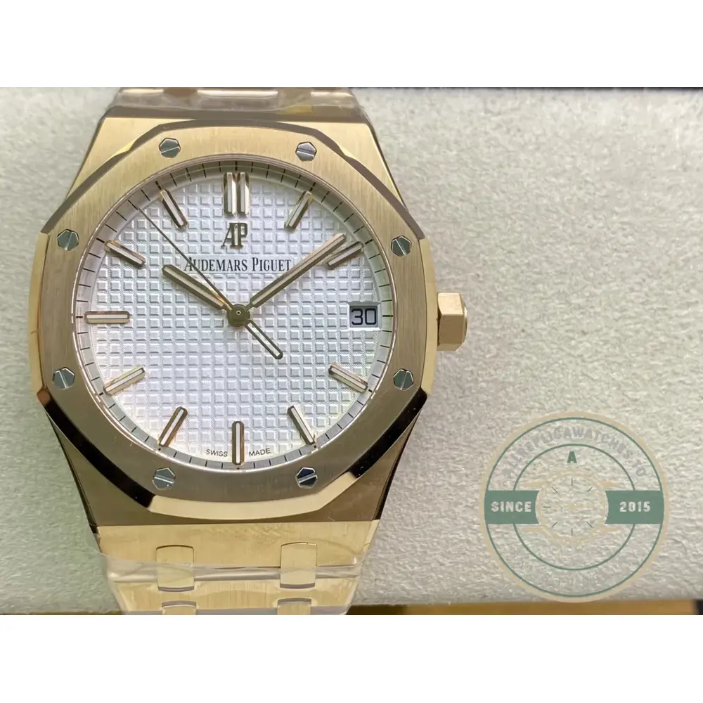 Replica Audemars Piguet Royal Oak White Dial 15500OR - Image 4