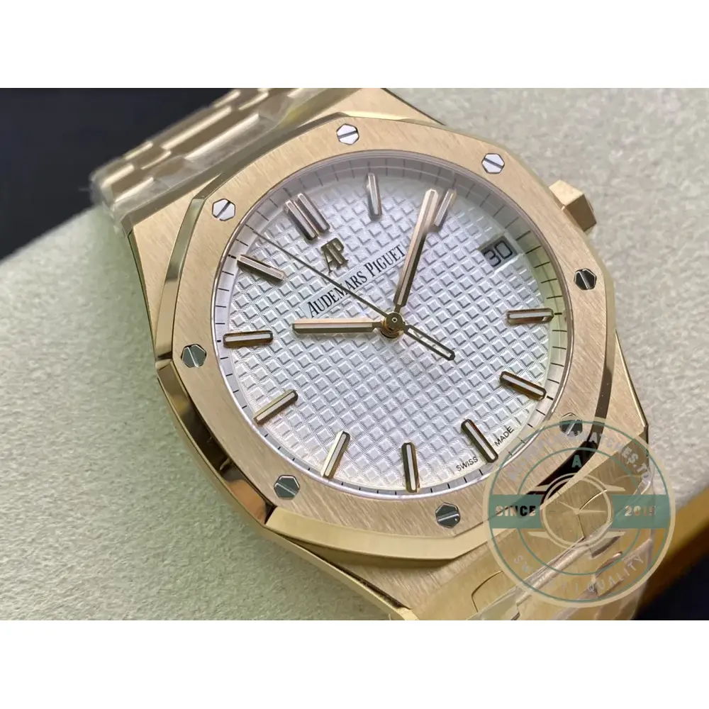 Replica Audemars Piguet Royal Oak White Dial 15500OR - Image 3