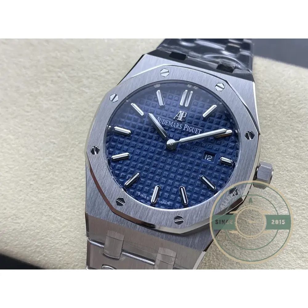 Replica Audemars Piguet Royal Oak Blue Dial 67651IP.ZZ.1261IP.01 33mm - Image 4