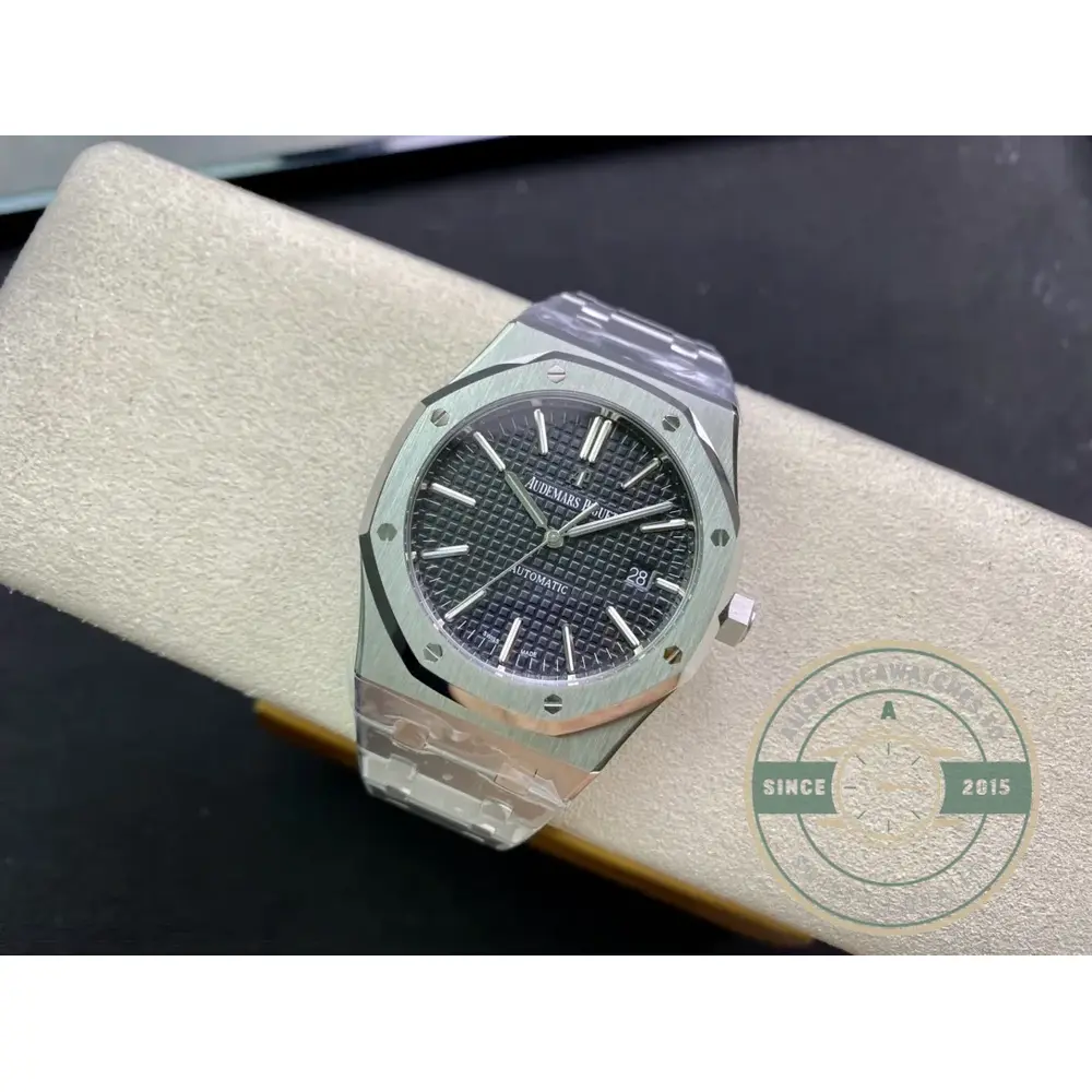 Replica Audemars Piguet Royal Oak Black Dial 15400ST.OO.1220ST.04 - Image 5