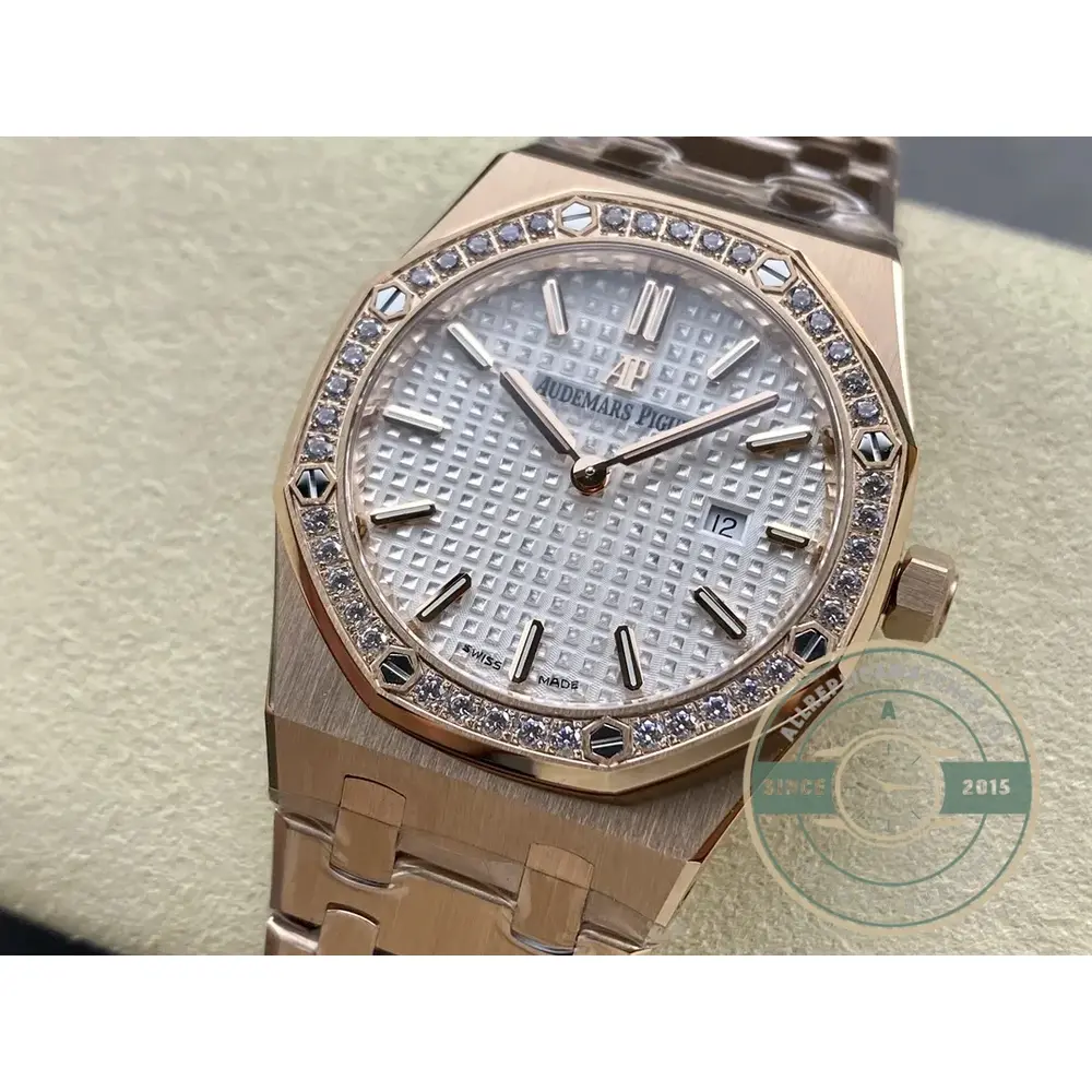 Replica Audemars Piguet Royal Oak Diamond 67651OR.ZZ.1261OR.01 33mm - Image 8