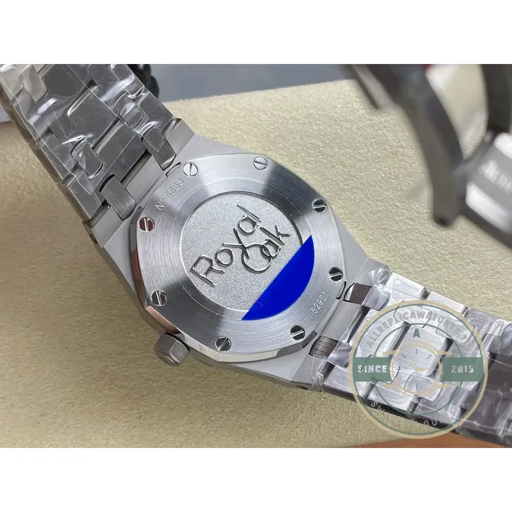 Replica Audemars Piguet Royal Oak Series 67651ST.ZZ.1261ST.01 33mm - Image 2