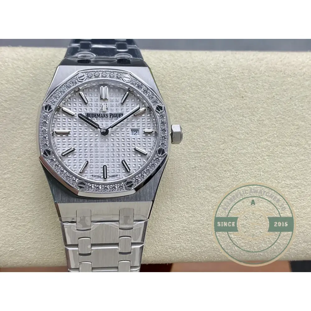 Replica Audemars Piguet Royal Oak Series 67651ST.ZZ.1261ST.01 33mm - Image 4