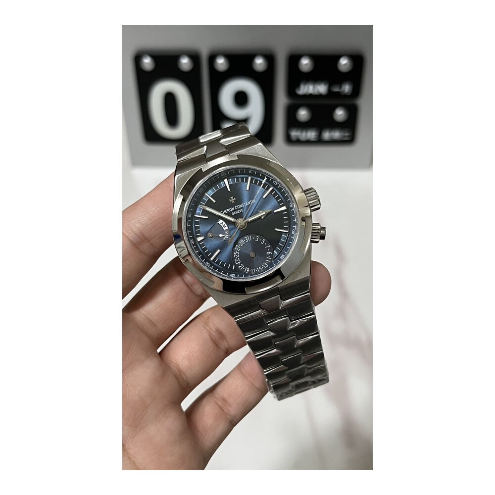 Replica Vacheron Constantin Overseas 7900V/110A-B334 Blue Dial - Image 2