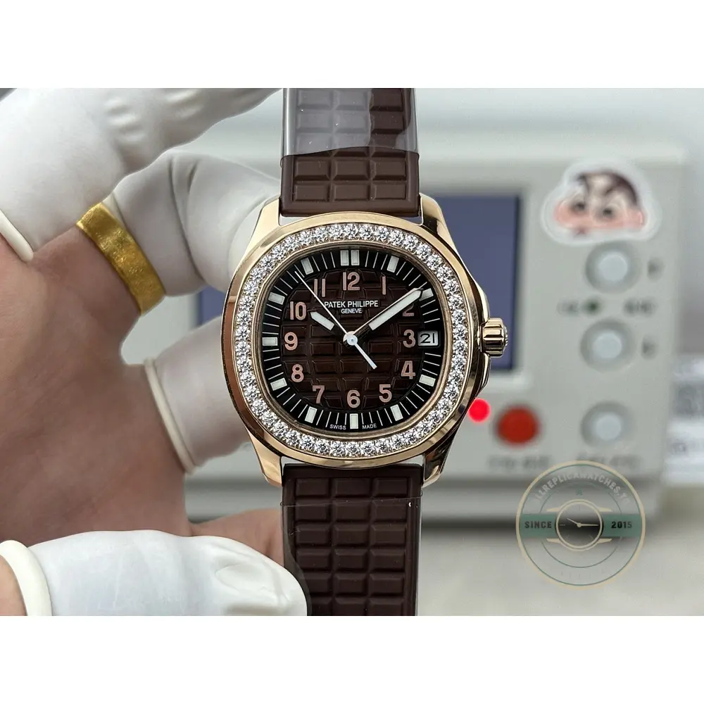 Replica Aquanaut 5067A Luce Travel Time 35.6 mm, Rose Gold - Image 6