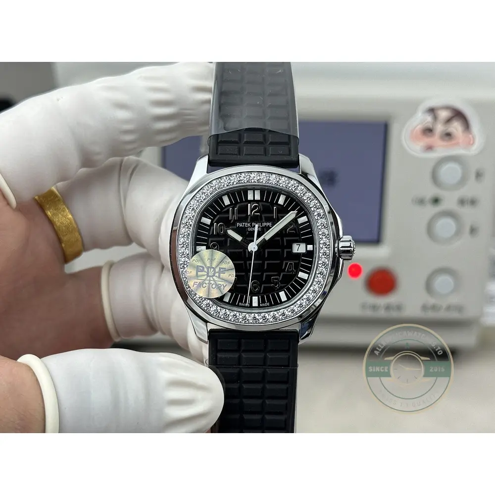 Replica Aquanaut 5067A Luce Travel Time 35.6 mm, Rose Gold - Image 3