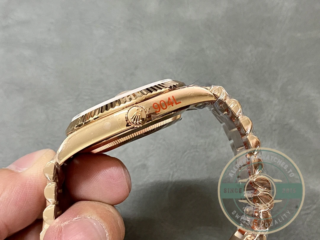 Replica Rolex Day-Date 40mm 228235 Sundust dial - Image 8