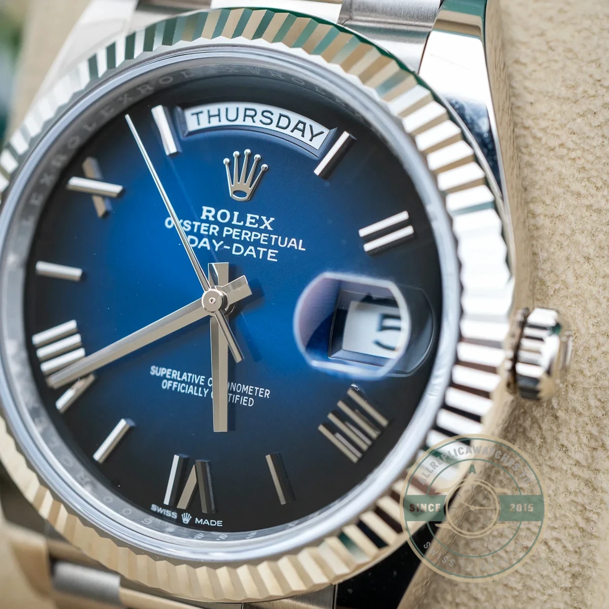 Rolex 228236-0024 Day-Date 40 Platinum Fluted Blue Ombré - Image 4