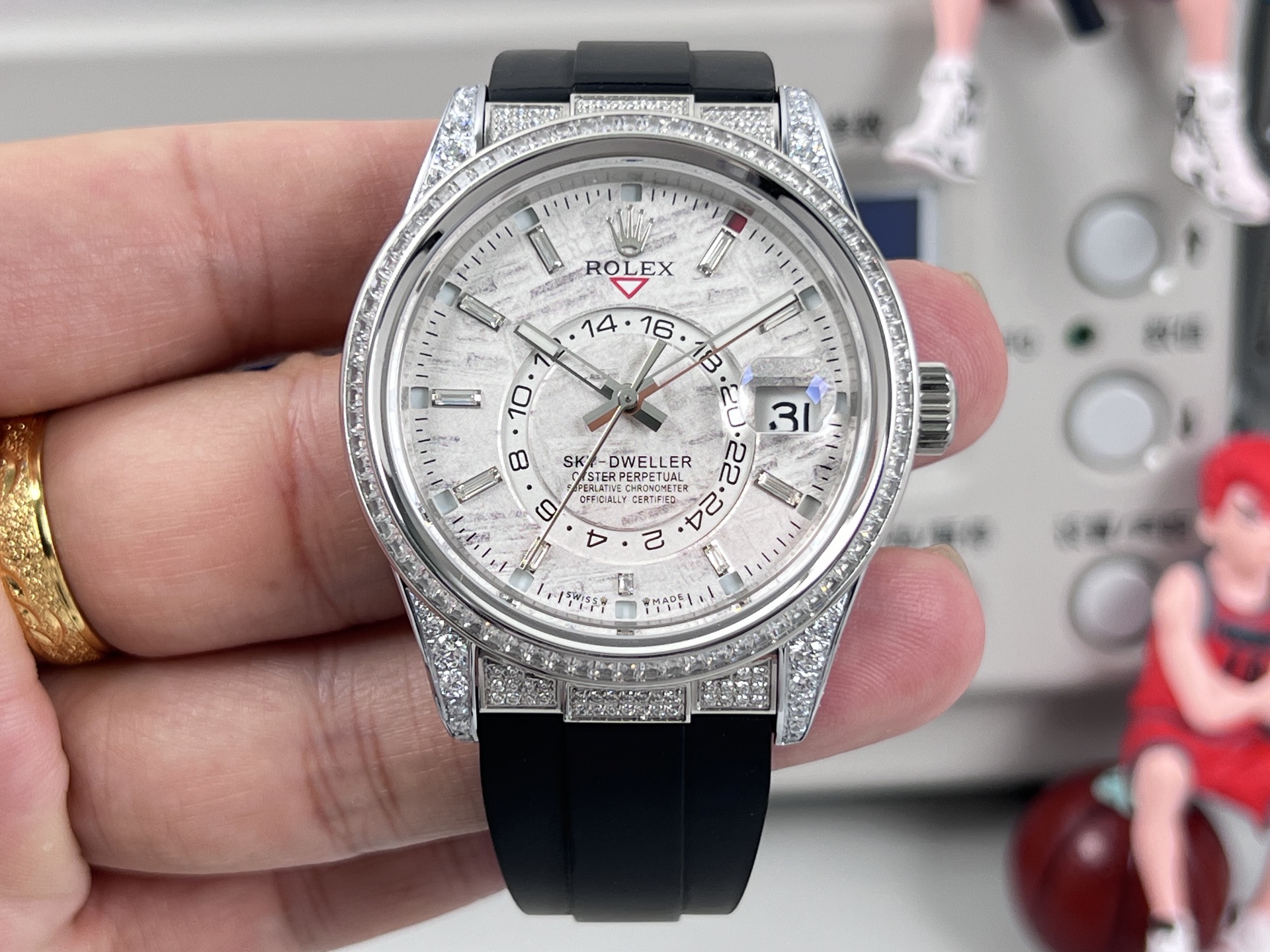 Replica Sky-Dweller Meteorite Dial 336259TBR Diamond Bezel - Image 2
