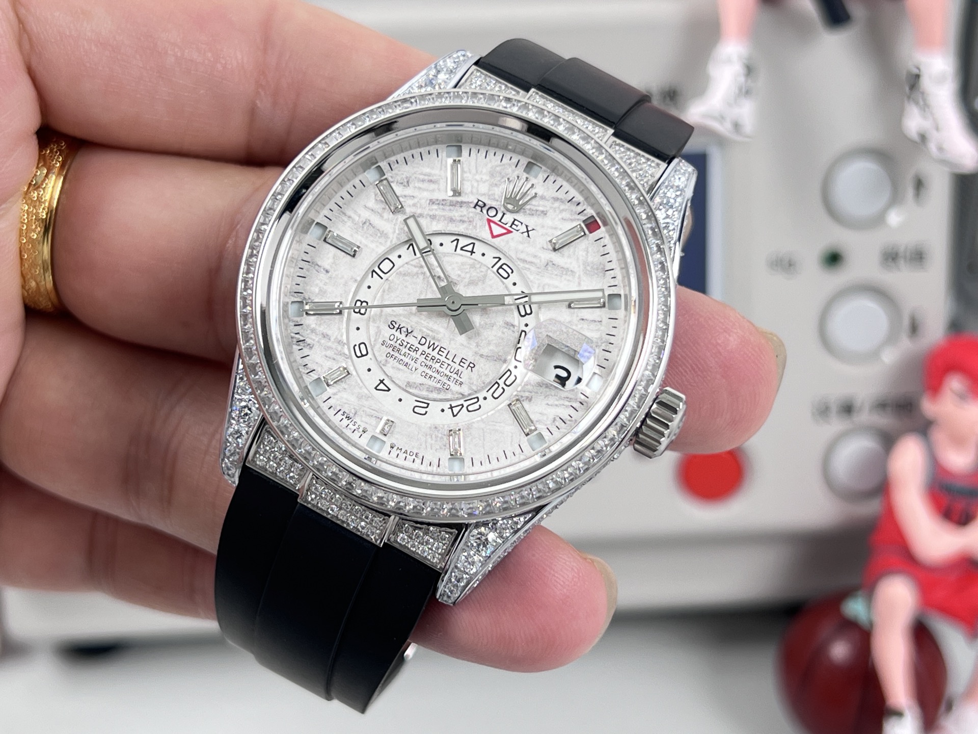 Replica Sky-Dweller Meteorite Dial 336259TBR Diamond Bezel - Image 3