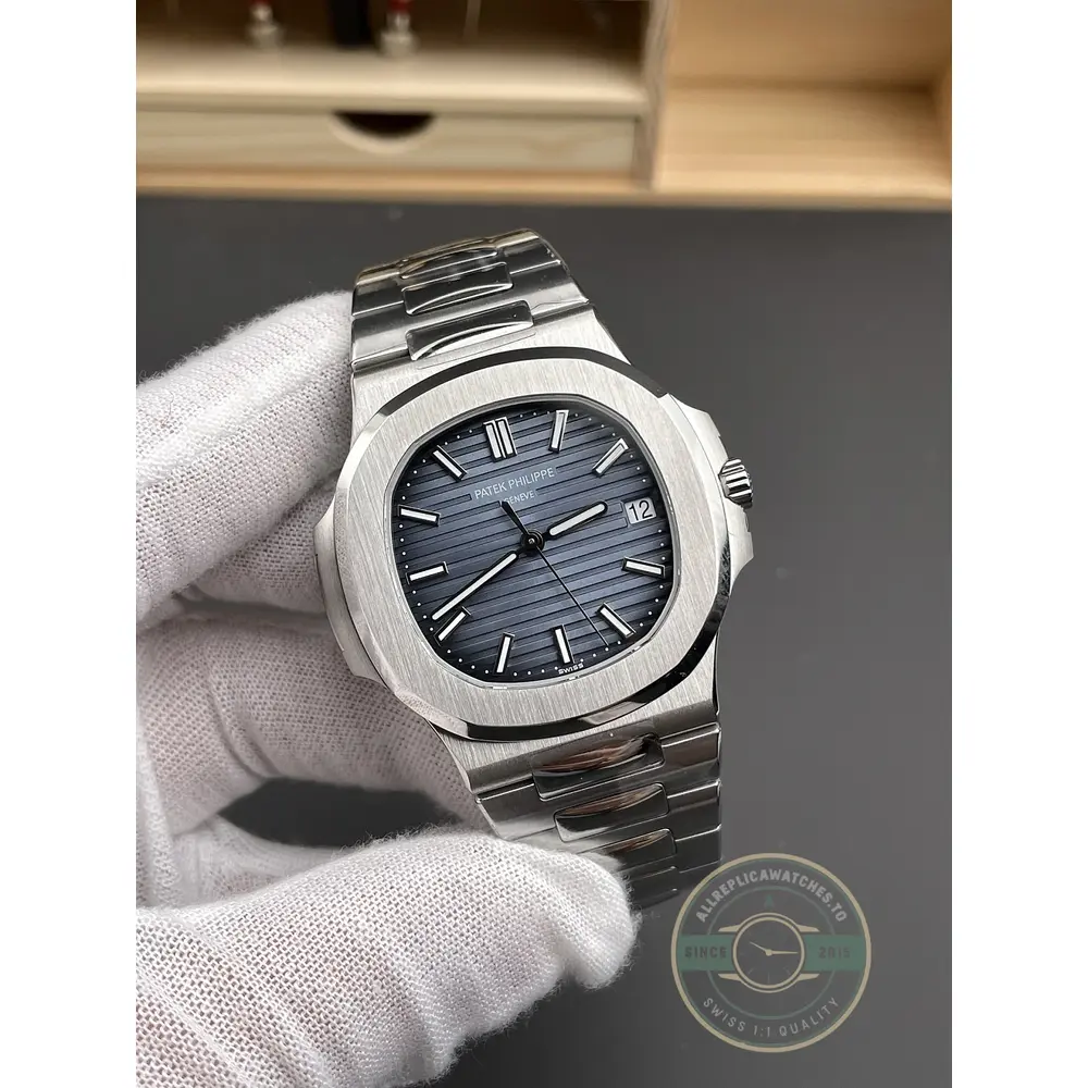 Replica Nautilus 5711/1A-010 Patek Philippe 40 mm, Stainless Steel, Dark Blue Dial - Image 5
