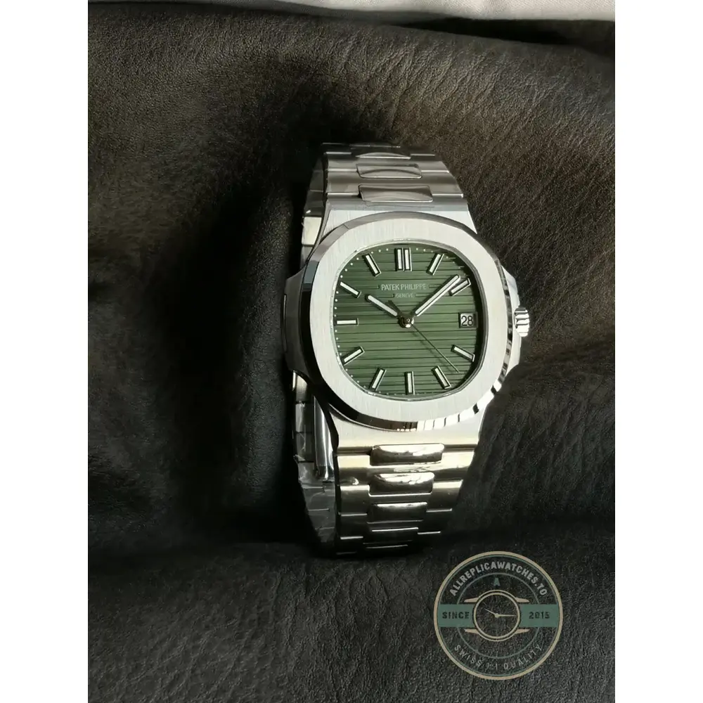 Replica Nautilus 5711/1A 40 mm, Stainless Steel Green Dial - Image 2