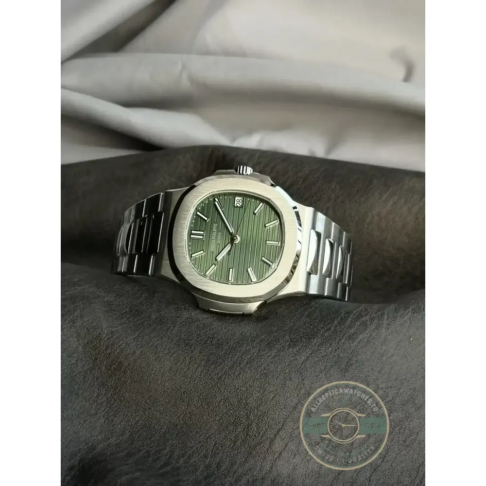 Replica Nautilus 5711/1A 40 mm, Stainless Steel Green Dial - Image 3