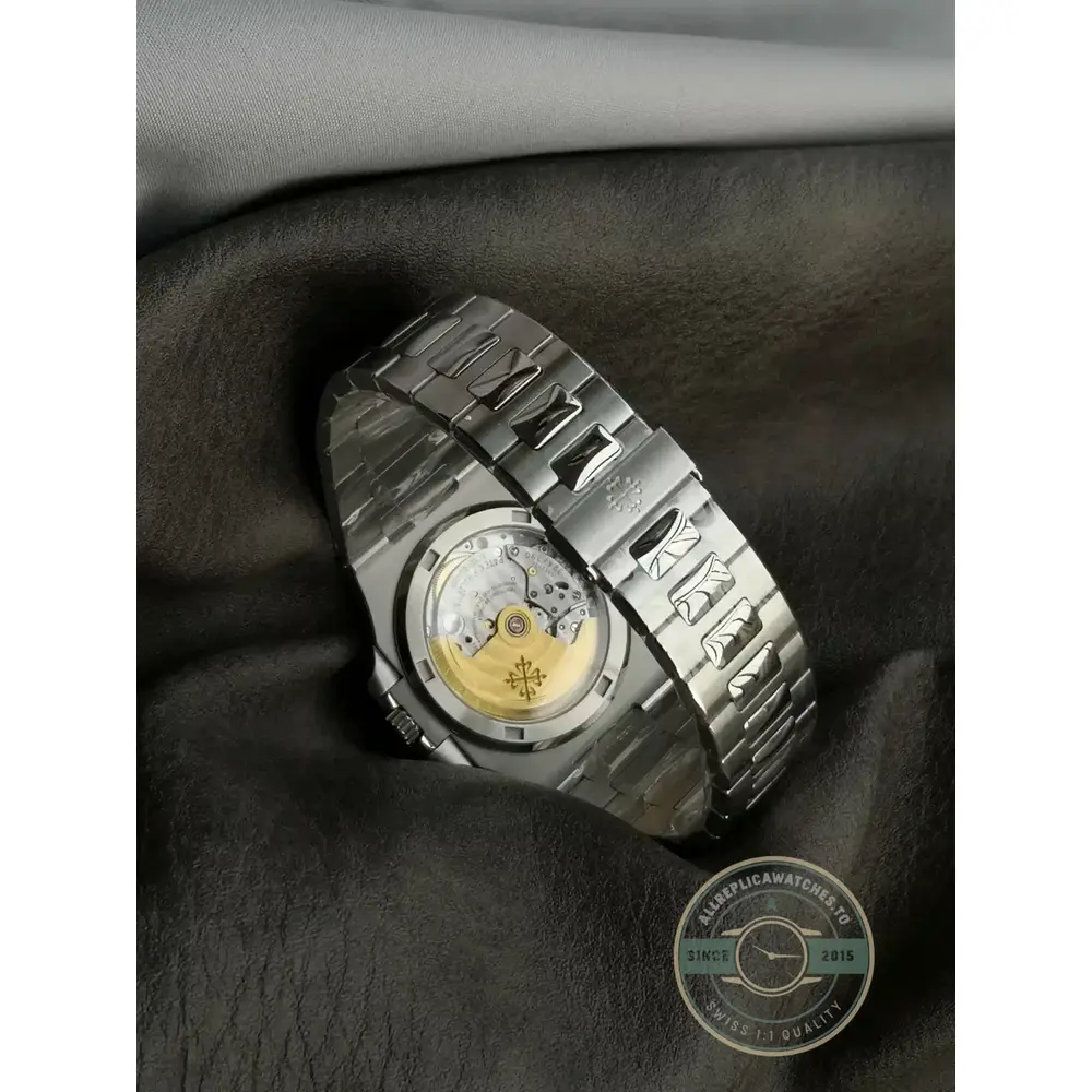 Replica Nautilus 5711/1A 40 mm, Stainless Steel Green Dial - Image 6