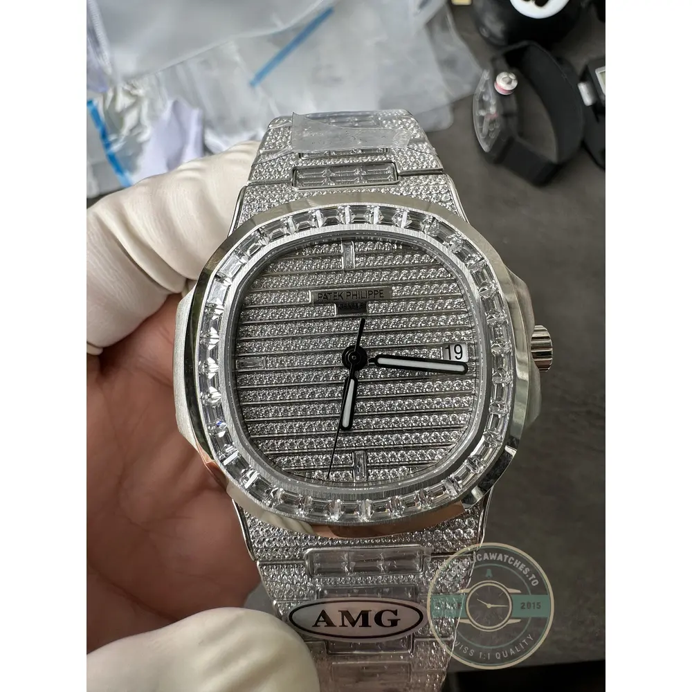 Replica Nautilus 5719/10G-010 Patek Philippe Date, Sweep seconds 40 mm, White gold - Image 2
