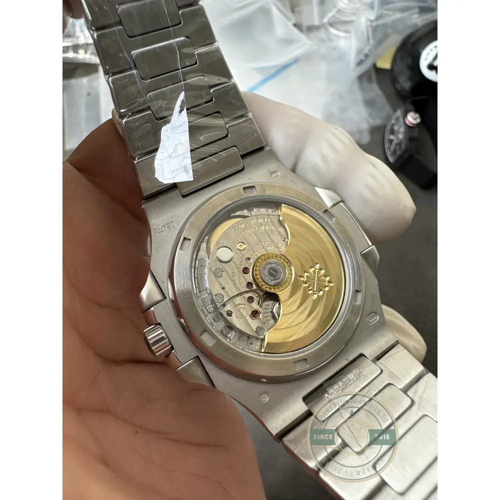 Replica Nautilus 5719/10G-010 Patek Philippe Date, Sweep seconds 40 mm, White gold - Image 4
