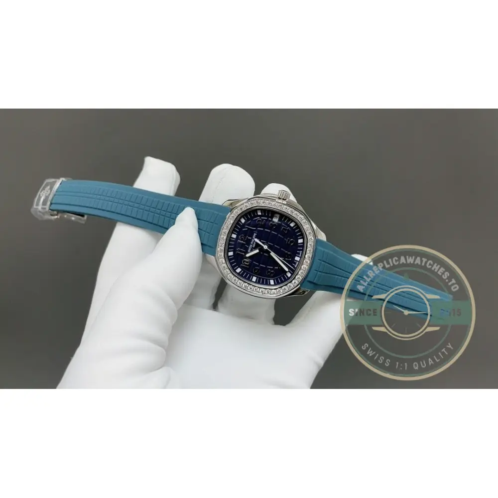 Replica Aquanaut 5267/200A-011 Patek Philippe Luce 38.8 mm, Steel, Dark Blue Dial - Image 3