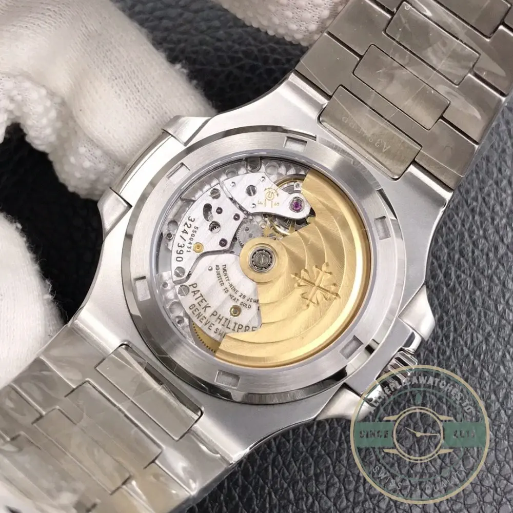 Replica Nautilus 5711/1A-011 Patek Philippe 40 mm, Stainless Steel, White Dial - Image 8