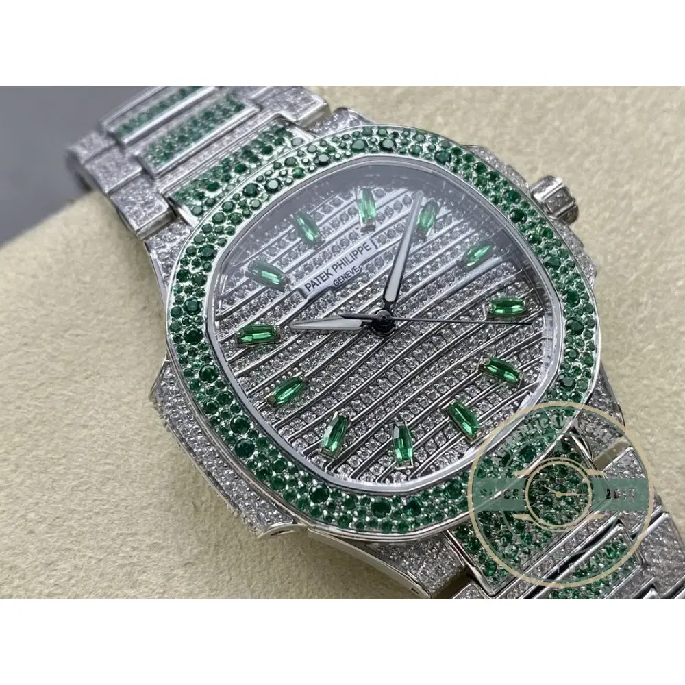 Replica Nautilus 7118/1453G-003 Patek Philippe “Ladies Automatic” 35.2 mm, Green Diamonds - Image 3
