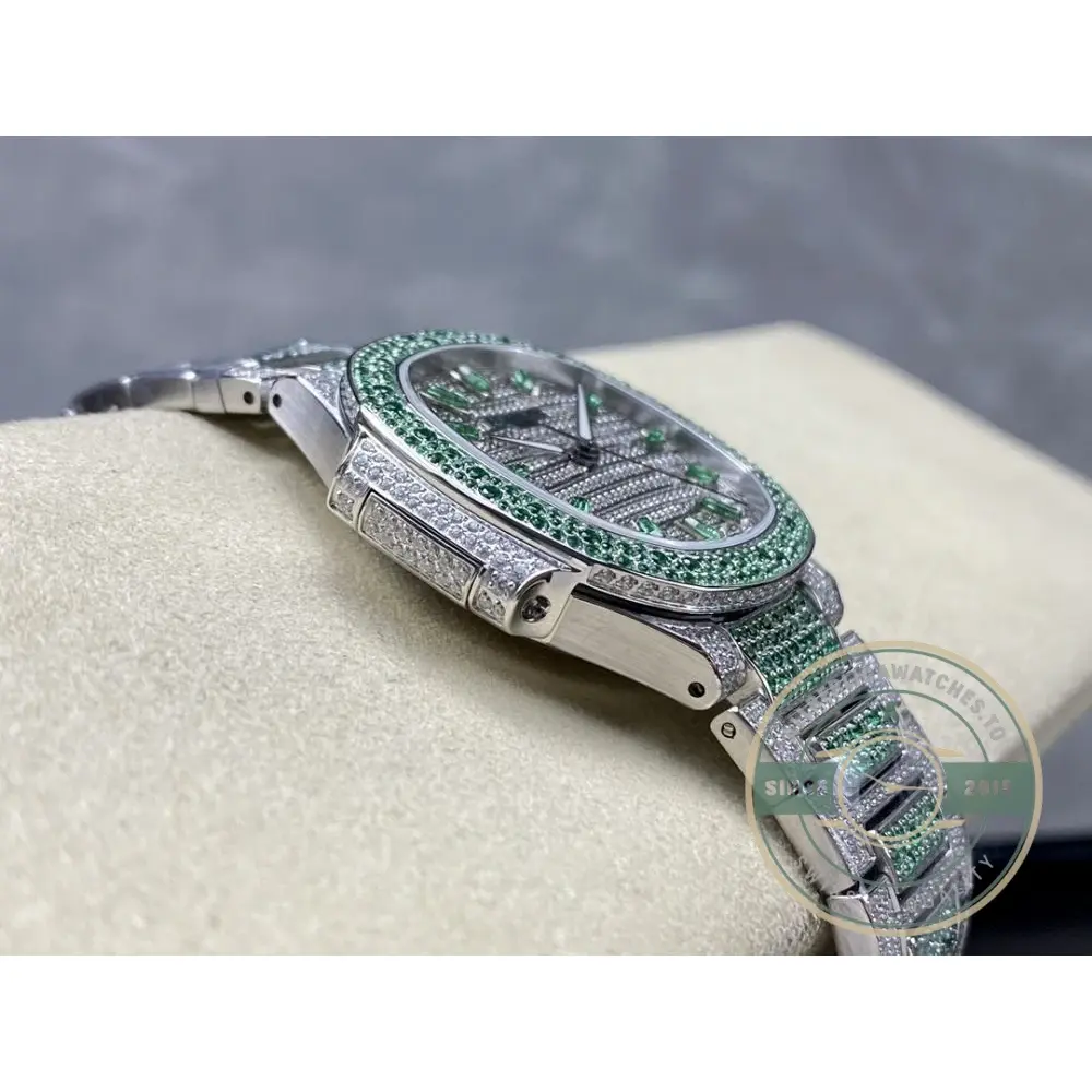 Replica Nautilus 7118/1453G-003 Patek Philippe “Ladies Automatic” 35.2 mm, Green Diamonds - Image 6