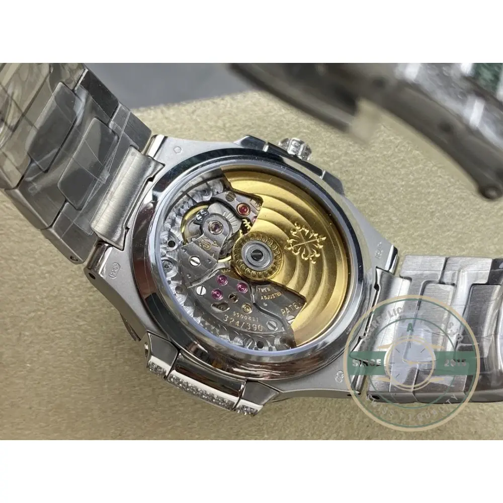 Replica Nautilus 7118/1453G-003 Patek Philippe “Ladies Automatic” 35.2 mm, Green Diamonds - Image 8