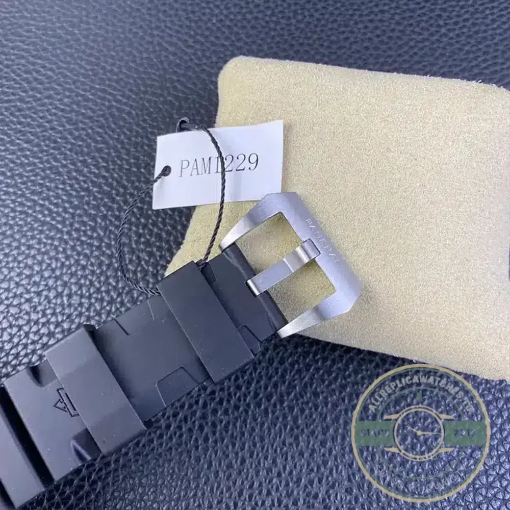 Replica Panerai Submersible Pam1229 44mm - Image 8