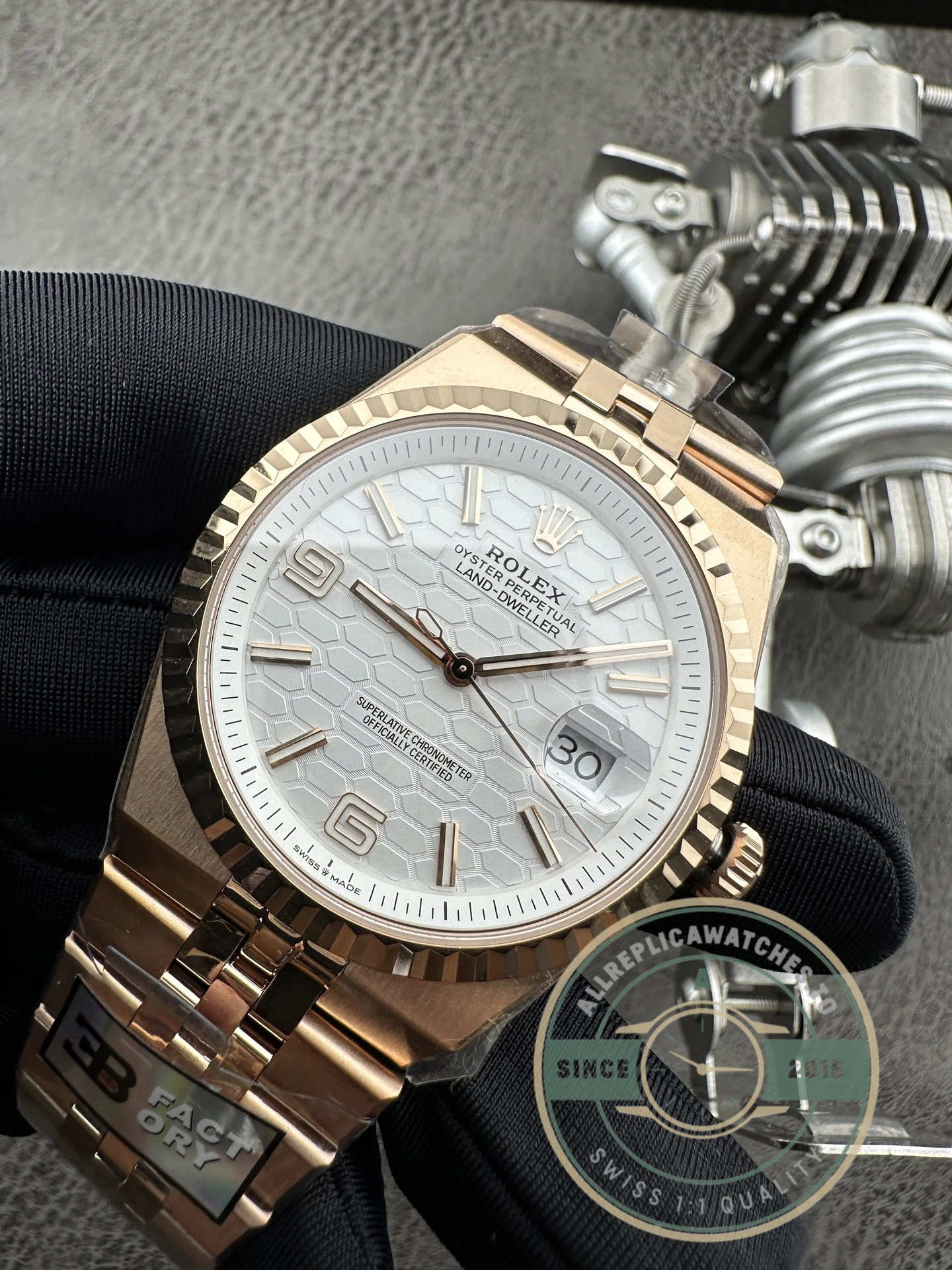 Replica Rolex Land-Dweller Rose Gold 40mm 127335 - Image 4